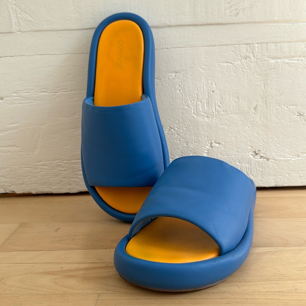 Gorman comfy, padded, fun, colourful, chunky slides. Size 10